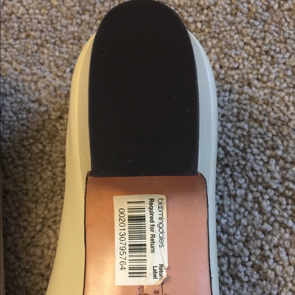 Women’s Salvatore Ferragamo shoes size 9 - Picture 4 of 7